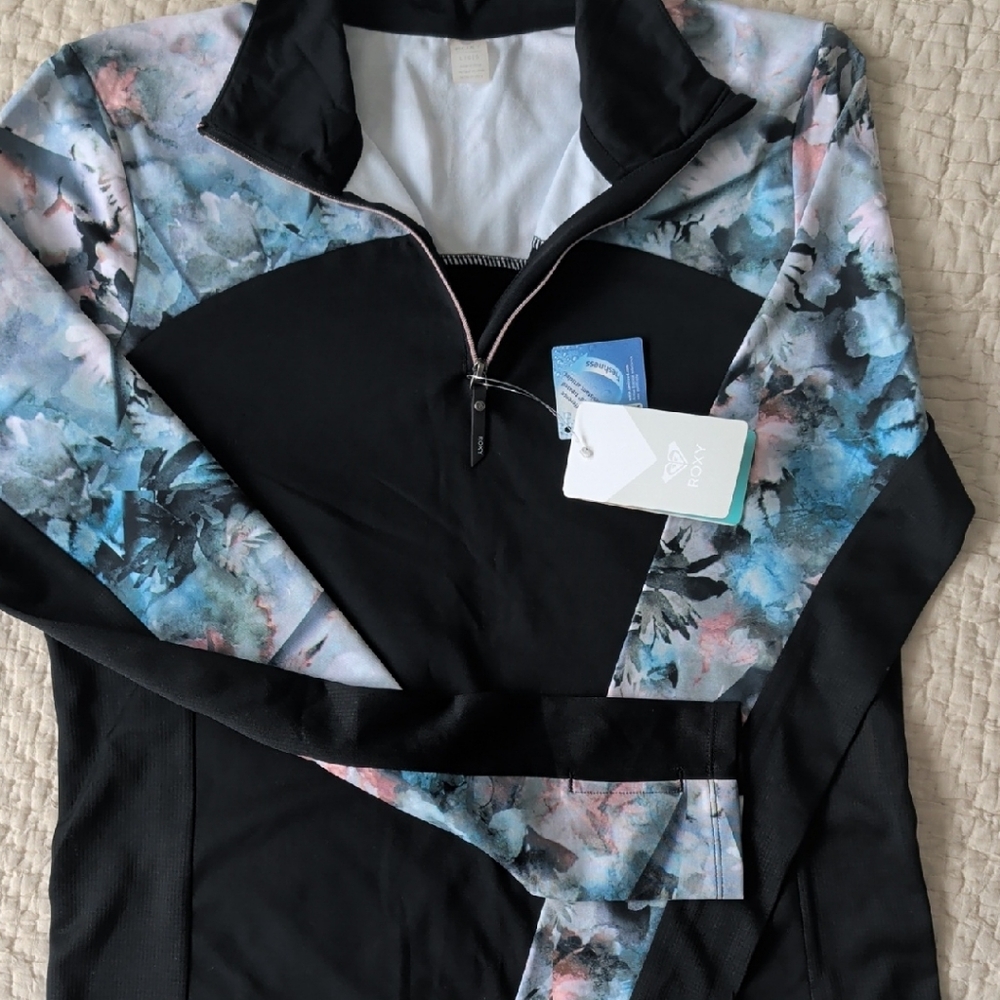Roxy Women's Black and Floral Ski Jacket